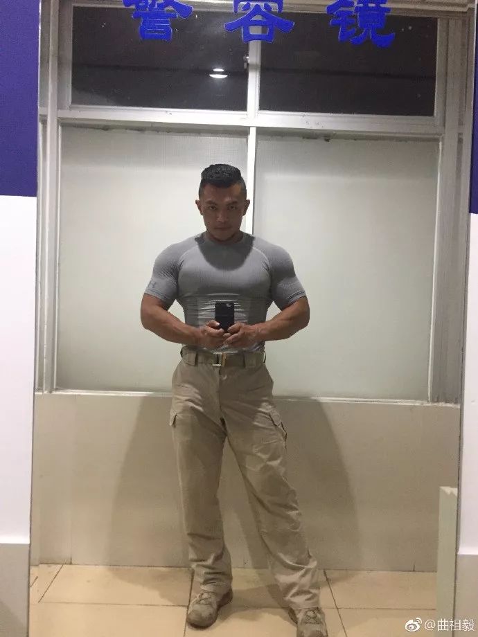 九游体育在线-包含防守如铁壁！佛罗伦萨一身铁血形象备受瞩目的词条