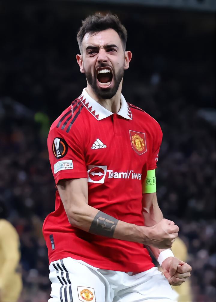 九游体育-曼联新援:拉夫尔-瓜瓦尼生涯第百球的简单介绍