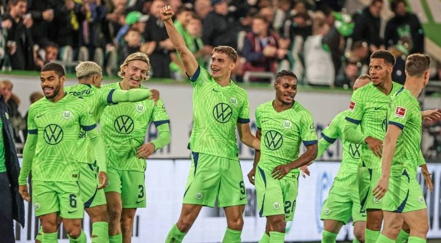 九游体育网页版入口-沃尔夫斯堡球员主教练强调团结合作，力争夺取三分的简单介绍