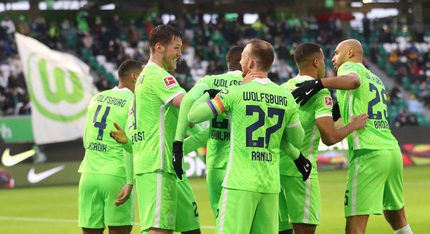 沃尔夫斯堡球员主教练强调团结合作,力争夺取三分的简单介绍 沃尔夫斯堡球员主教练强调团结合作,力争夺取三分的简单介绍