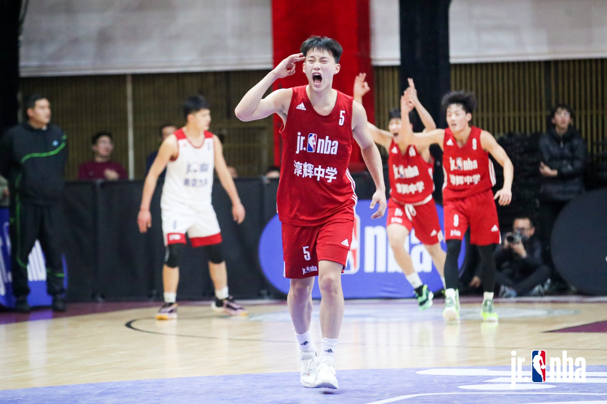 江苏男篮以发挥实力,斩获完胜 江苏男篮以发挥实力,斩获完胜