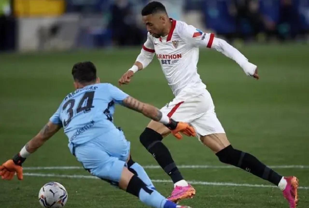 九游体育app下载-青岛黄海实现客场逆袭,取得惊险胜利的简单介绍