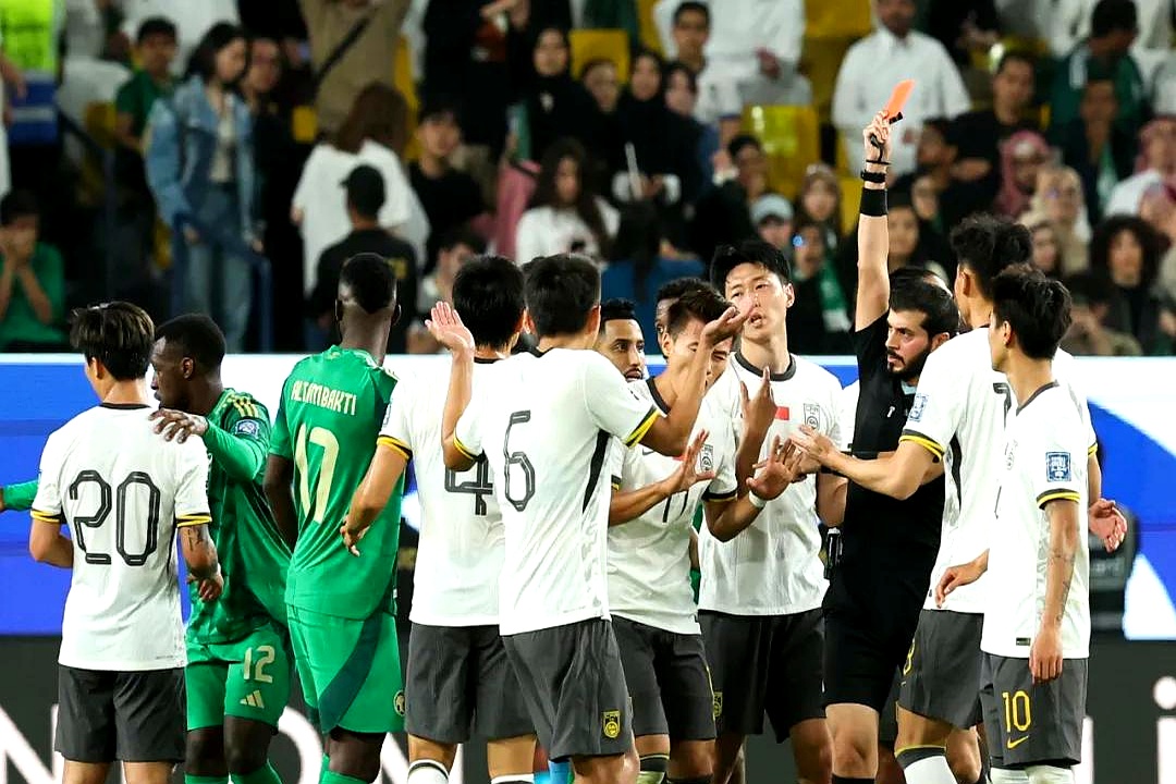 九游体育网页版登录入口-关于沙尔克球员集体表现低迷，遭遇连败的信息