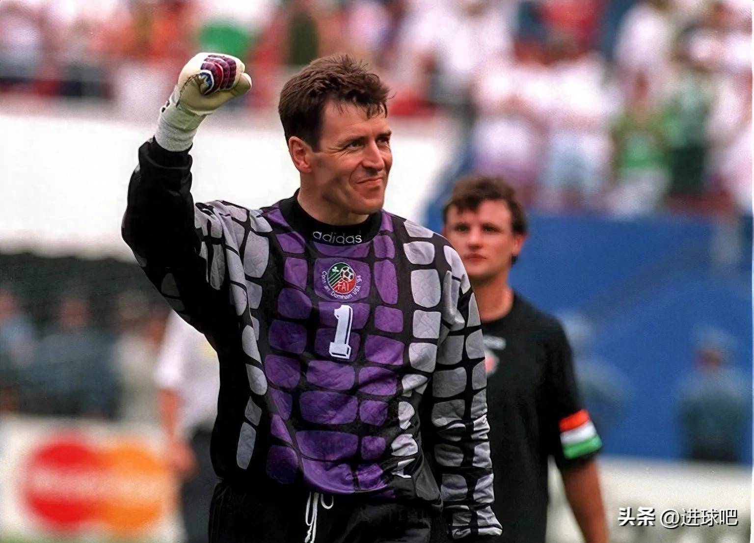 包含爱尔兰队备战利兹，全力以赴追求小组第一的词条