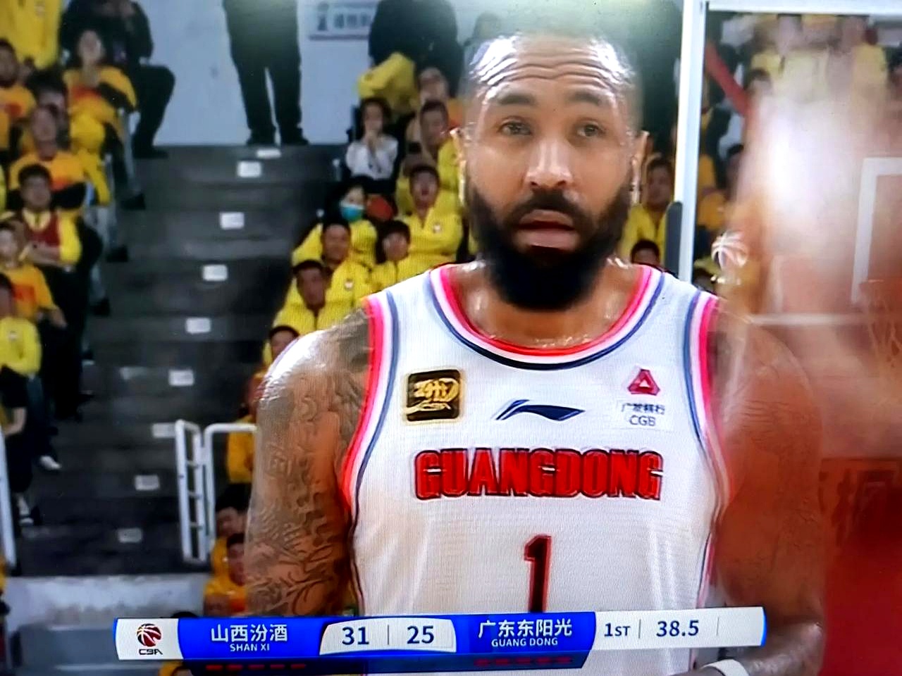 争议裁判!广东队获胜引发舆论热议 争议裁判!广东队获胜引发舆论热议