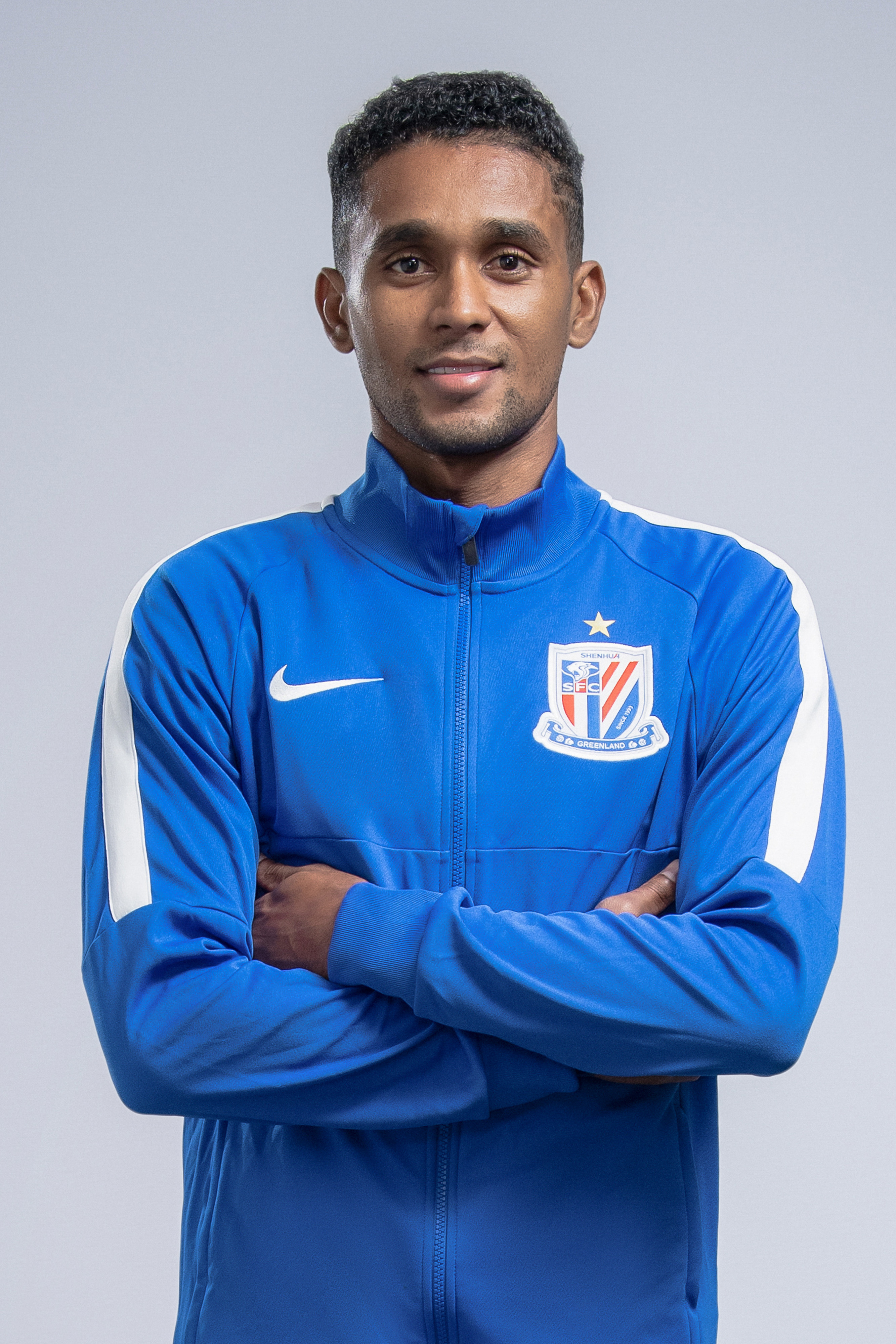 关于上海申花引援不力，球队实力逐步下降的信息