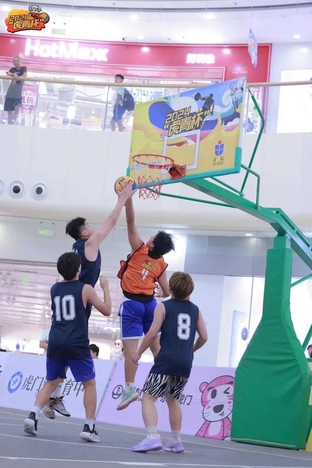 关于精彩篮球比赛的血拼场面震撼人心！的信息