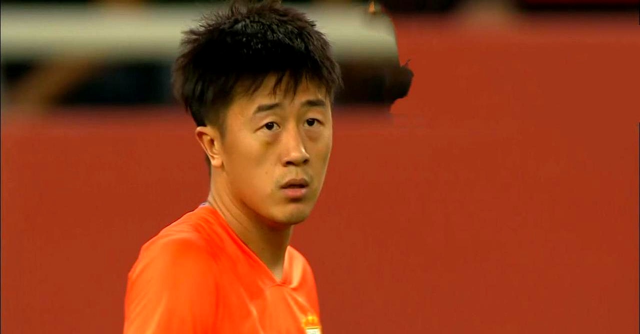 包含山东鲁能连败，争冠形势岌岌可危的词条