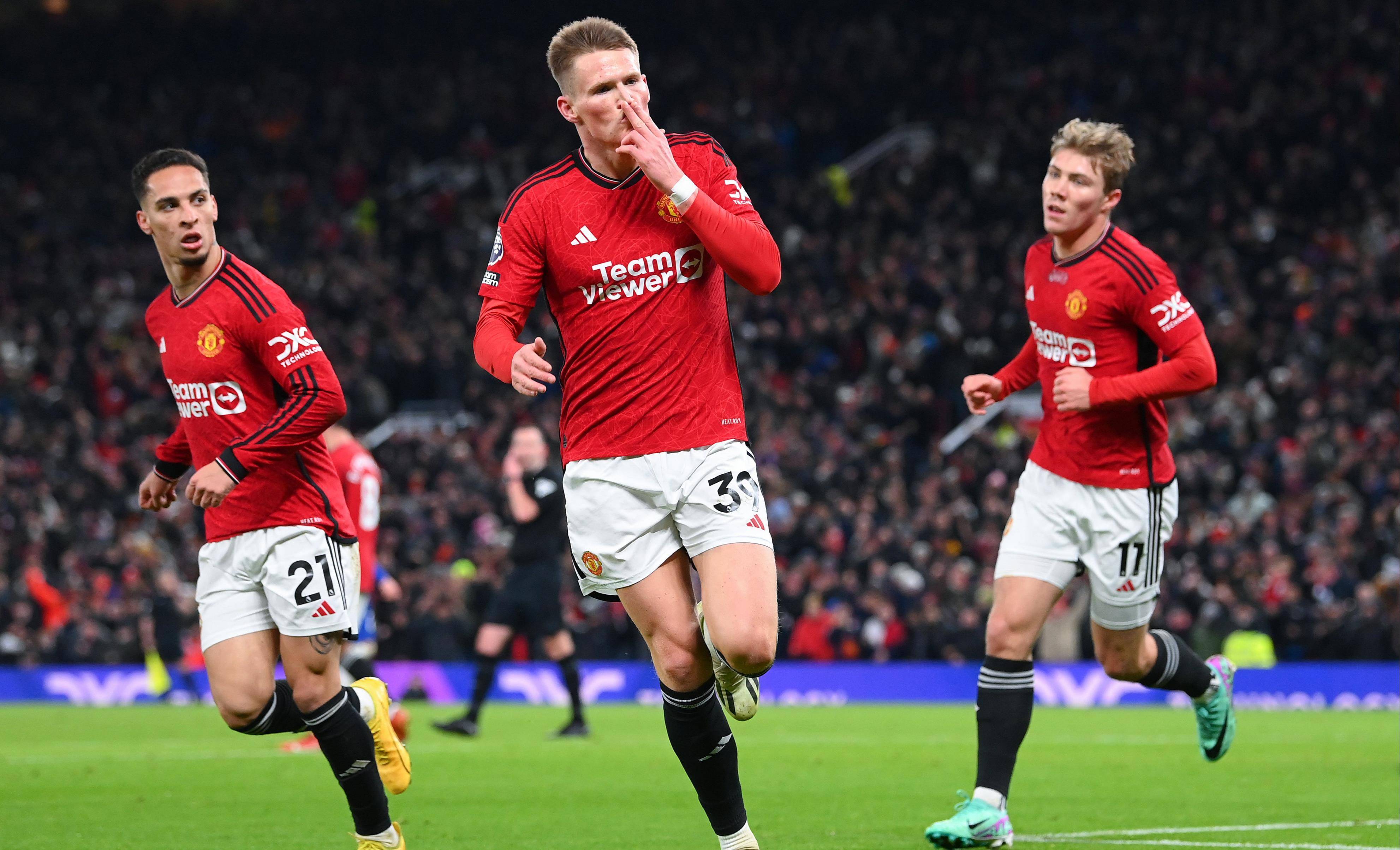 九游体育官方入口-曼联与皇家马德里争分夺秒,激烈对决