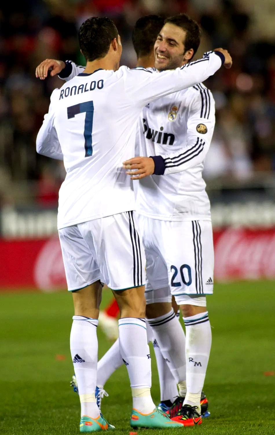 关于皇马客场憾负,C罗联赛连续进球乌龙令人唏嘘的信息