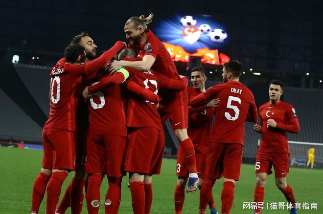 九游体育在线登录-关于欧预赛强队对决,赛场上争夺胜利的信息