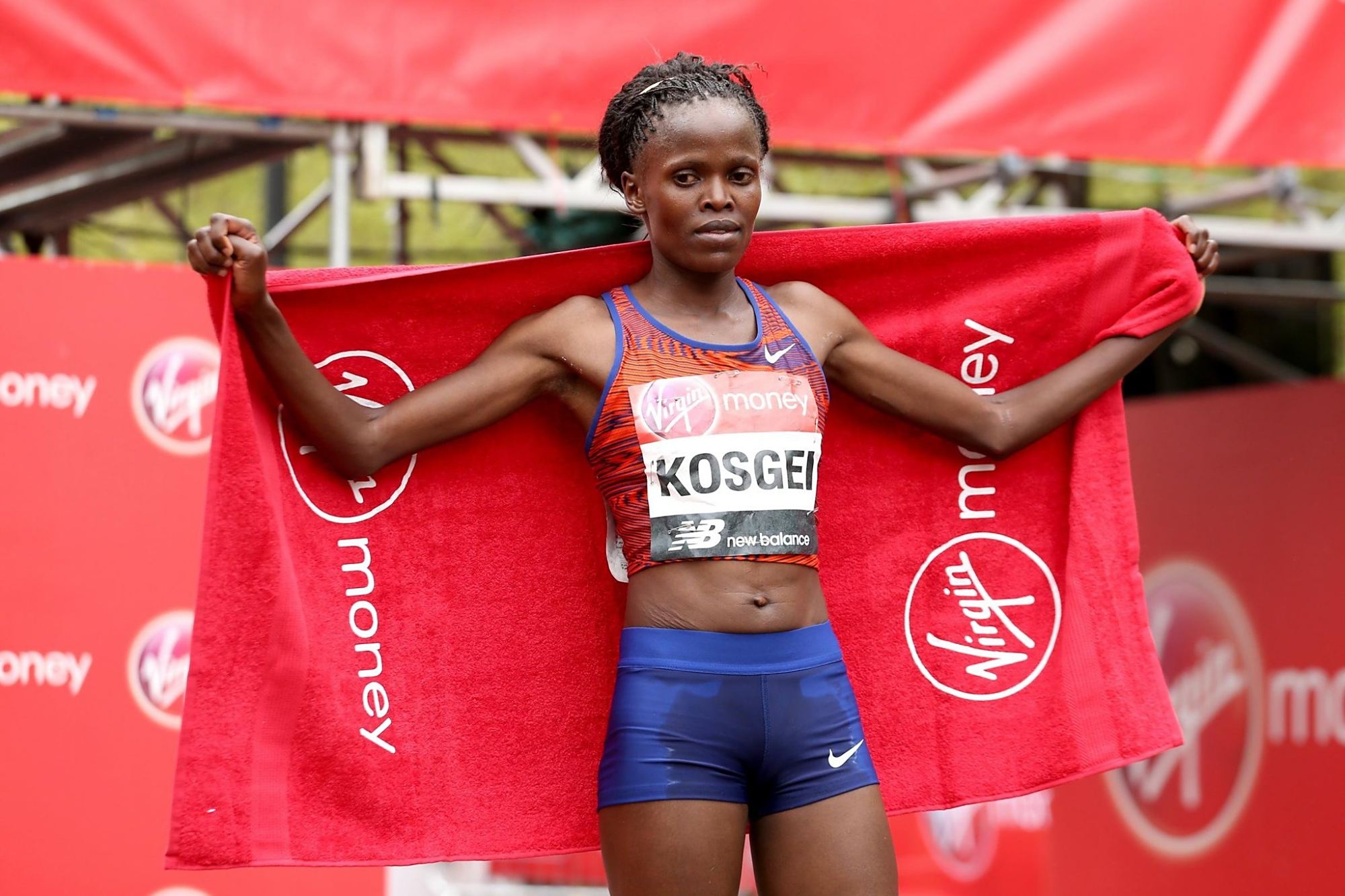 巴拿马击剑选手斩获铜牌勇气无限的简单介绍