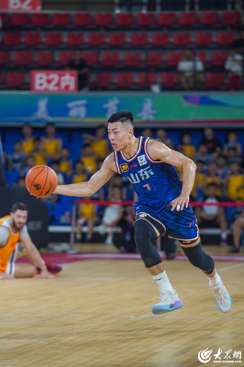 山东男篮轻取连胜,锋芒毕露