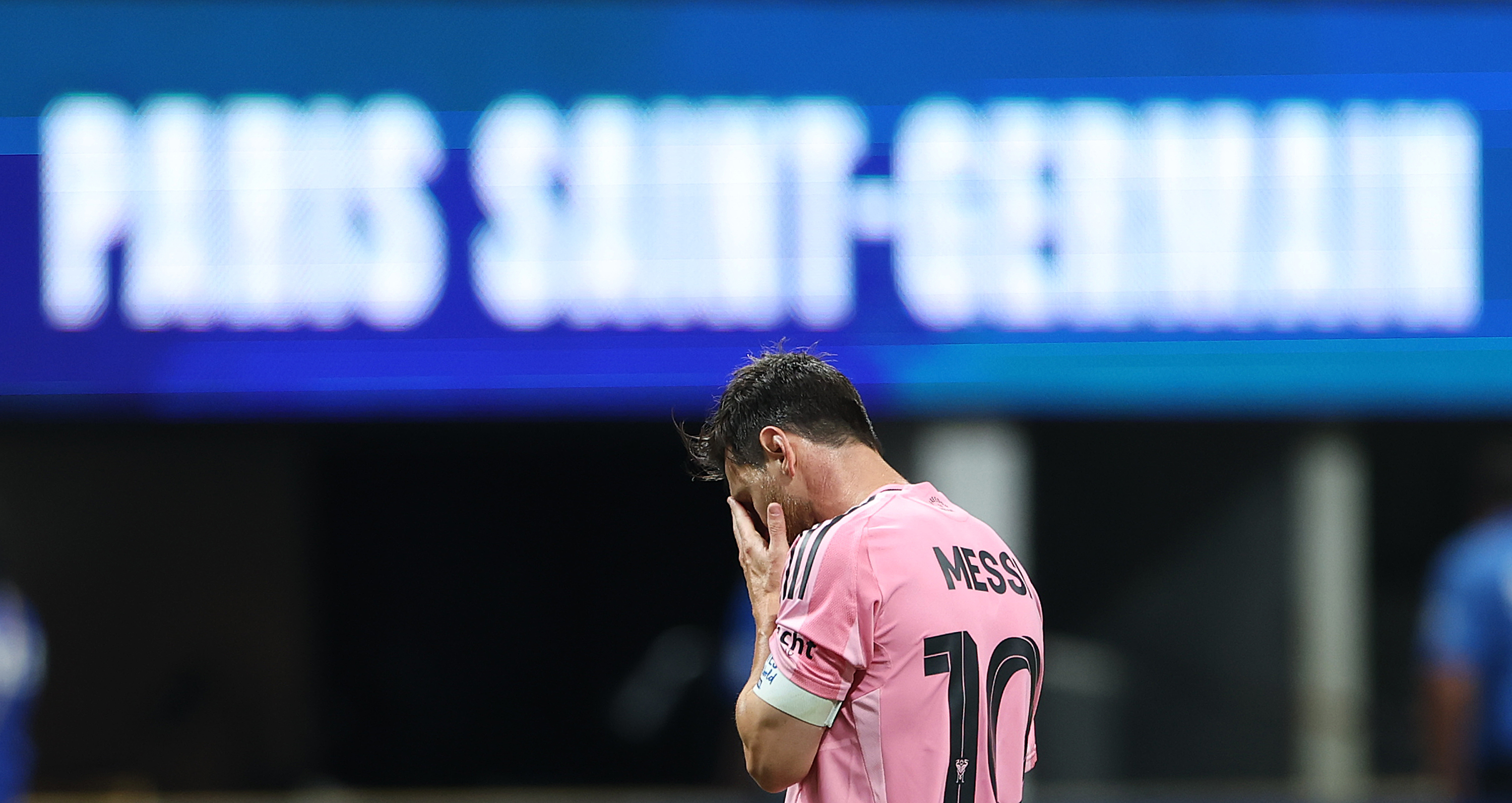 包含巴黎圣日耳曼球员重伤,赛季前景蒙上阴影的词条 包含巴黎圣日耳曼球员重伤,赛季前景蒙上阴影的词条